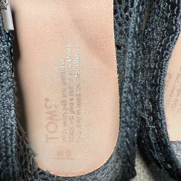 Toms Classic Crochet Slip-On Flat - Picture 11 of 14